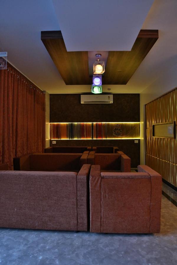 Continento The Classic Hotel Tirur Bagian luar foto